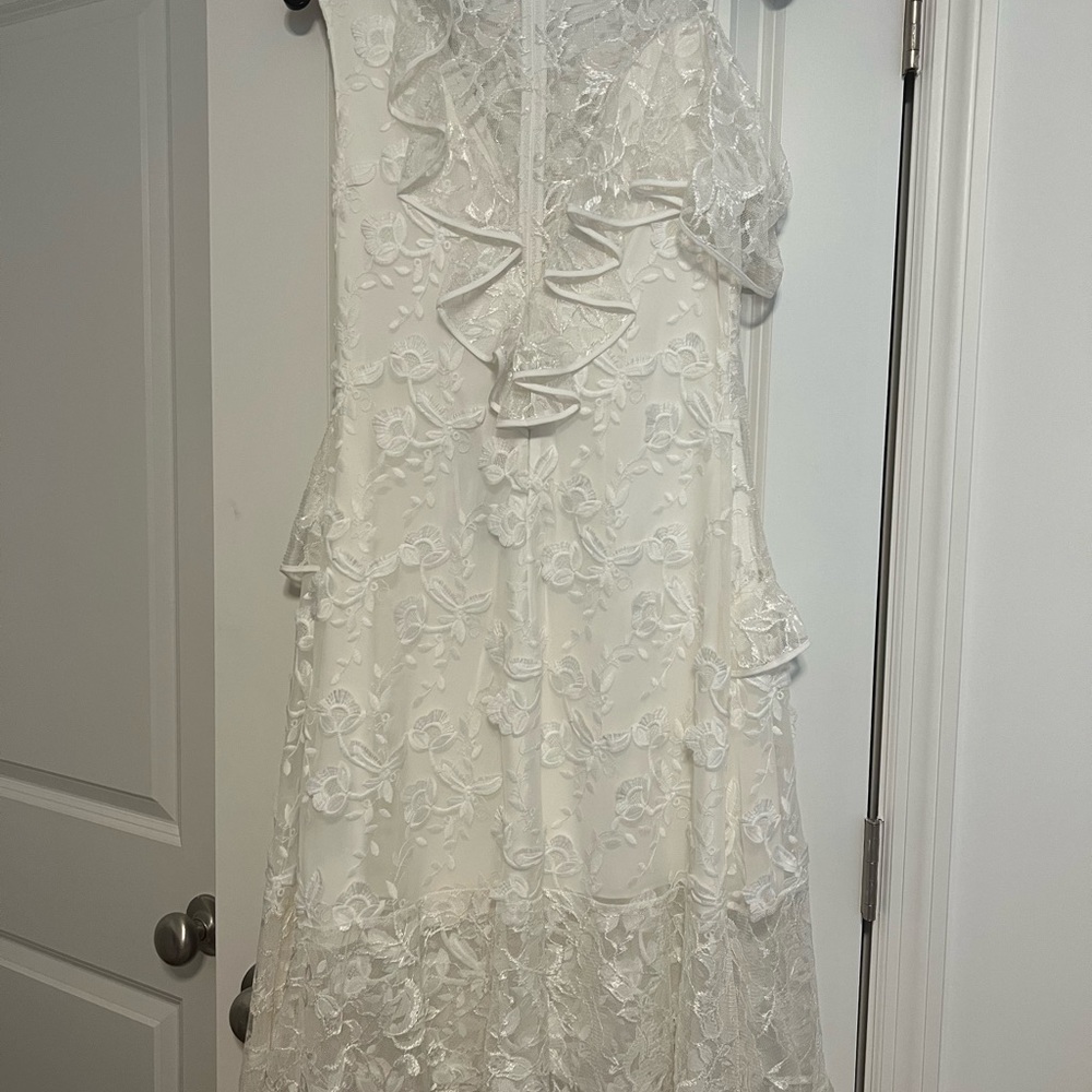 NWT Sachin + Babi Lace Ruffle Pointe midi dress from Neiman Marcus. Size 6.